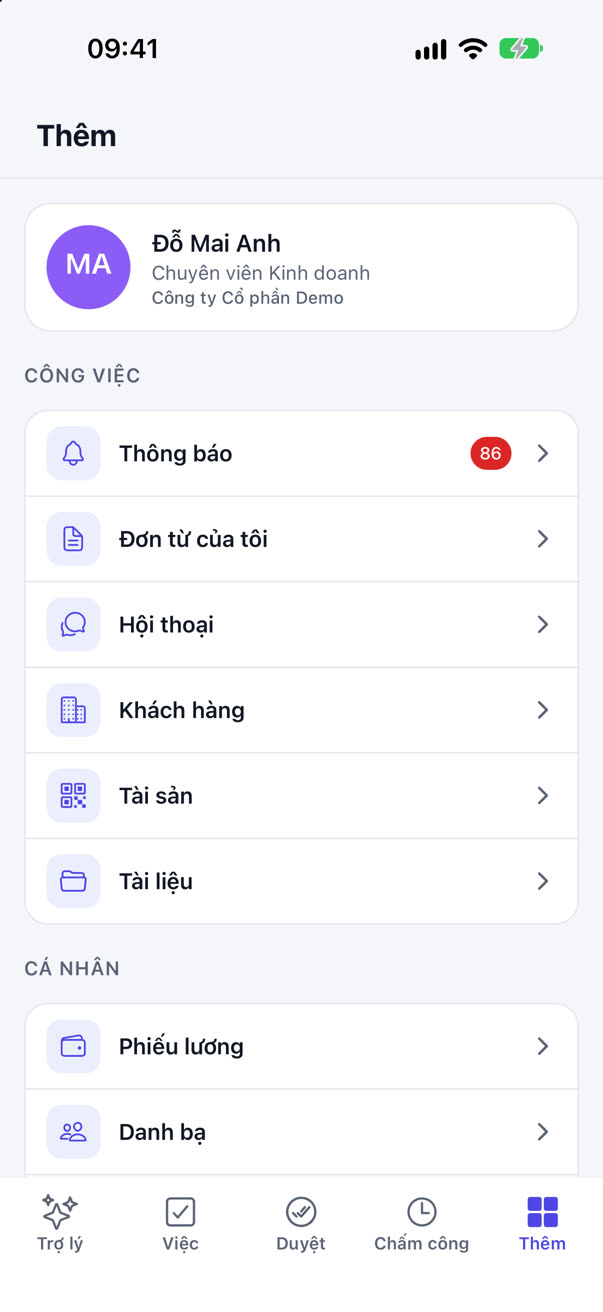 Màn Thêm trên iPhone liệt kê Thông báo, Đơn từ của tôi, Hội thoại, Khách hàng, Tài sản, Tài liệu, Phiếu lương, Danh bạ